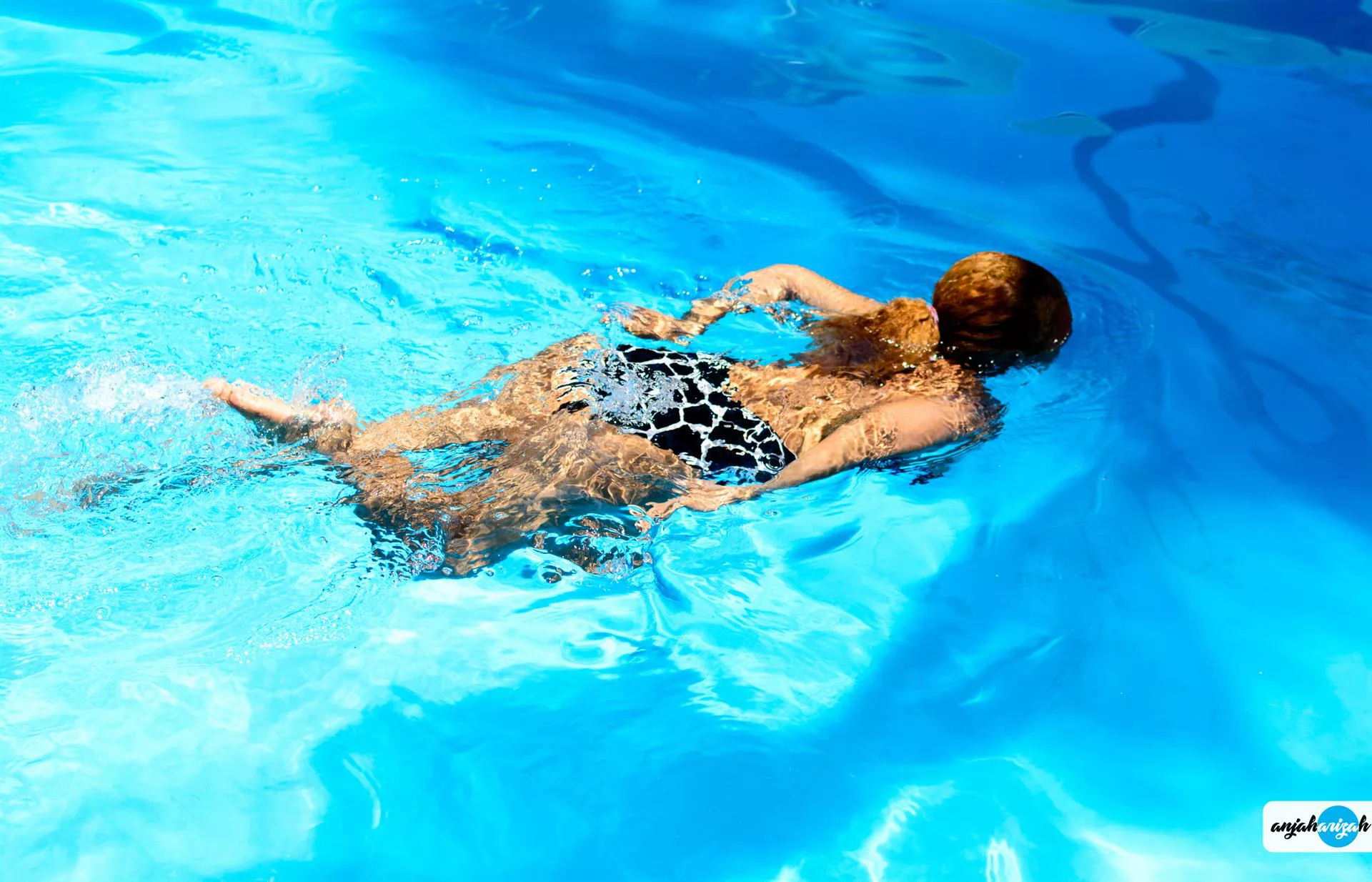 Détente au bord de la piscine et de Votre bar lounge