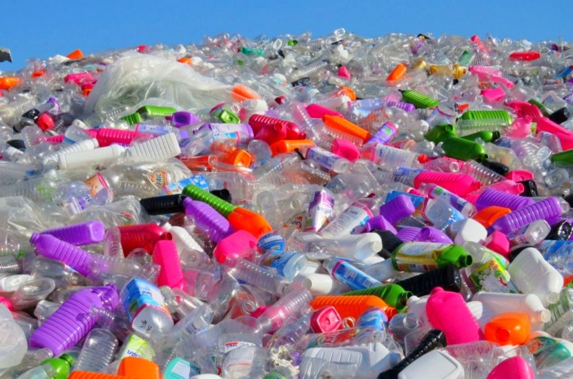 Luttons tous ensemble contre la pollution plastique