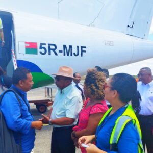 马达加斯加航空公司马约特岛-塔纳-马哈任加线上的第一班航班于上周四降落在马哈任加机场.