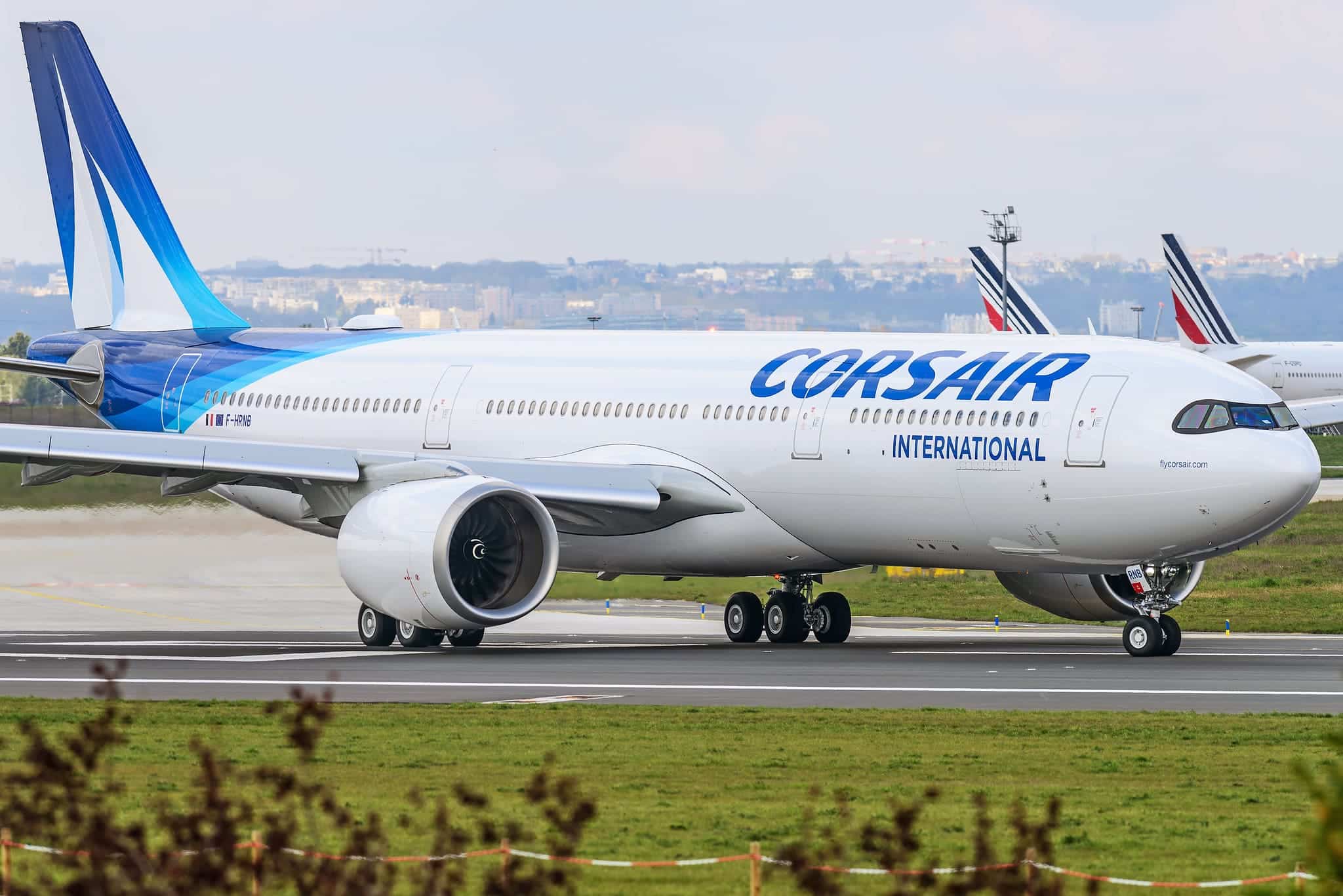 Corsair déploie à nouveau ses ailes vers Madagascar. La compagnie opèrera deux vols hebdomadaires avec son A330neo.
