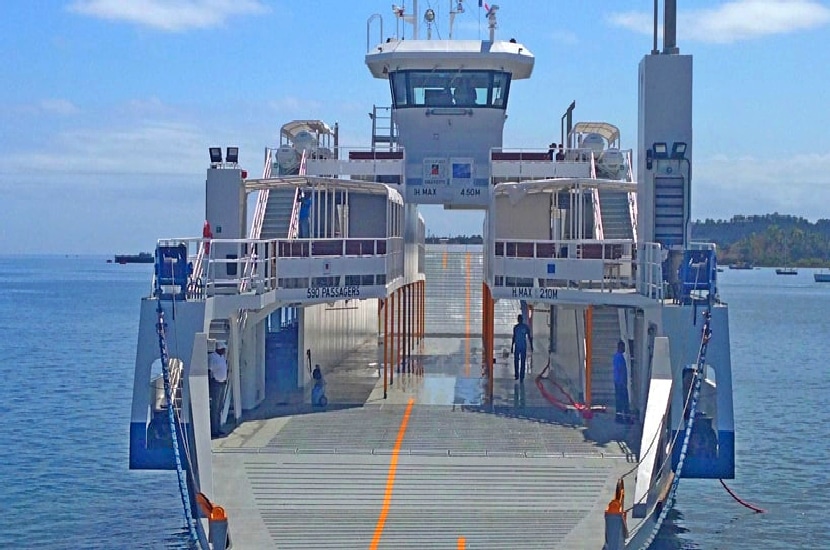 Barche di trasporto per collegare Majunga e Mayotte
